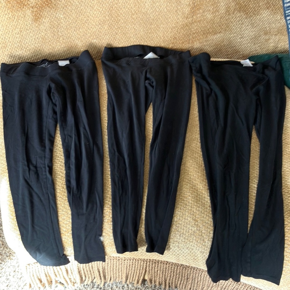 Bundle of three maternity leggings